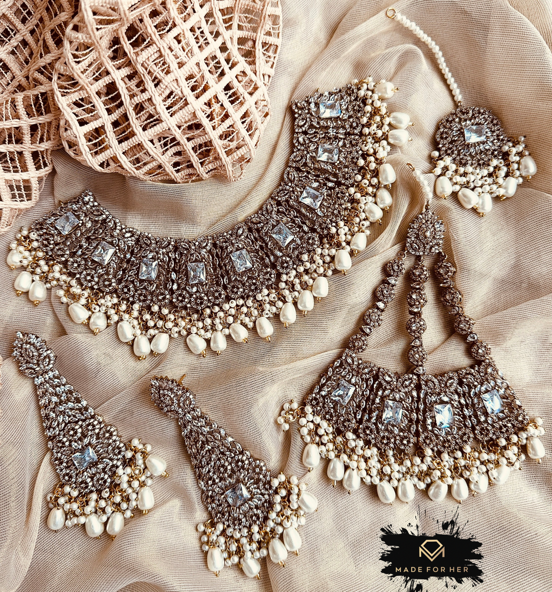 Maharani Bridal Ensemble - RJK1021