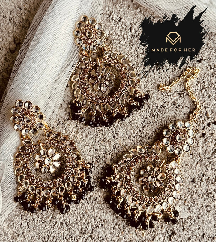 Noor-e-Nazakat - Earrings & Tikka - KWA1003