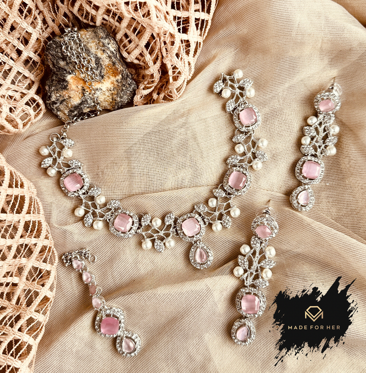 Dazzling Enchant Necklace Set - KSH1025