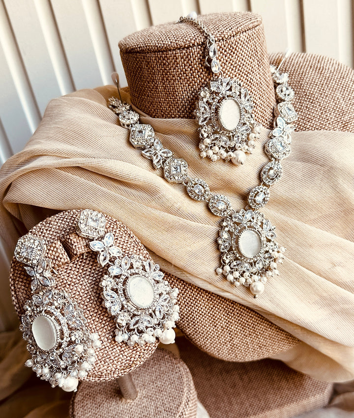 Bloom Necklace Set - KD1010