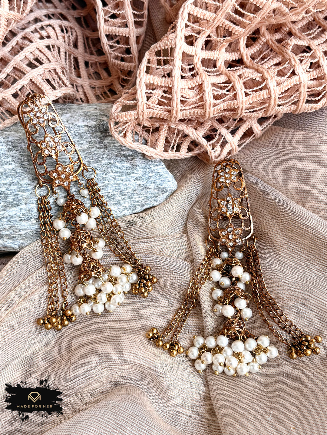 Nyra Dangle Earrings - LNS1139