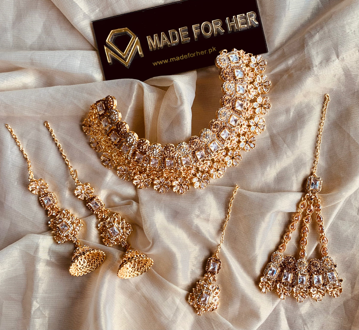 Beautiful Bridal Collar - WM171