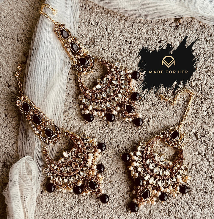 Aura Earrings & Tikka Set - KWA1004