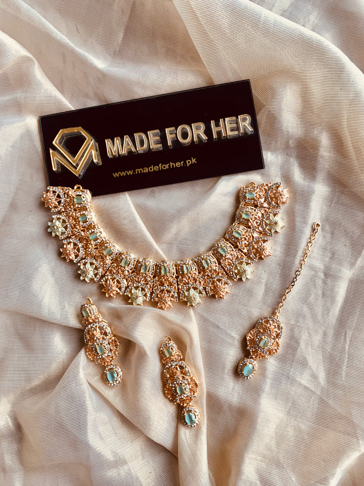 Flower Necklace - KQK050