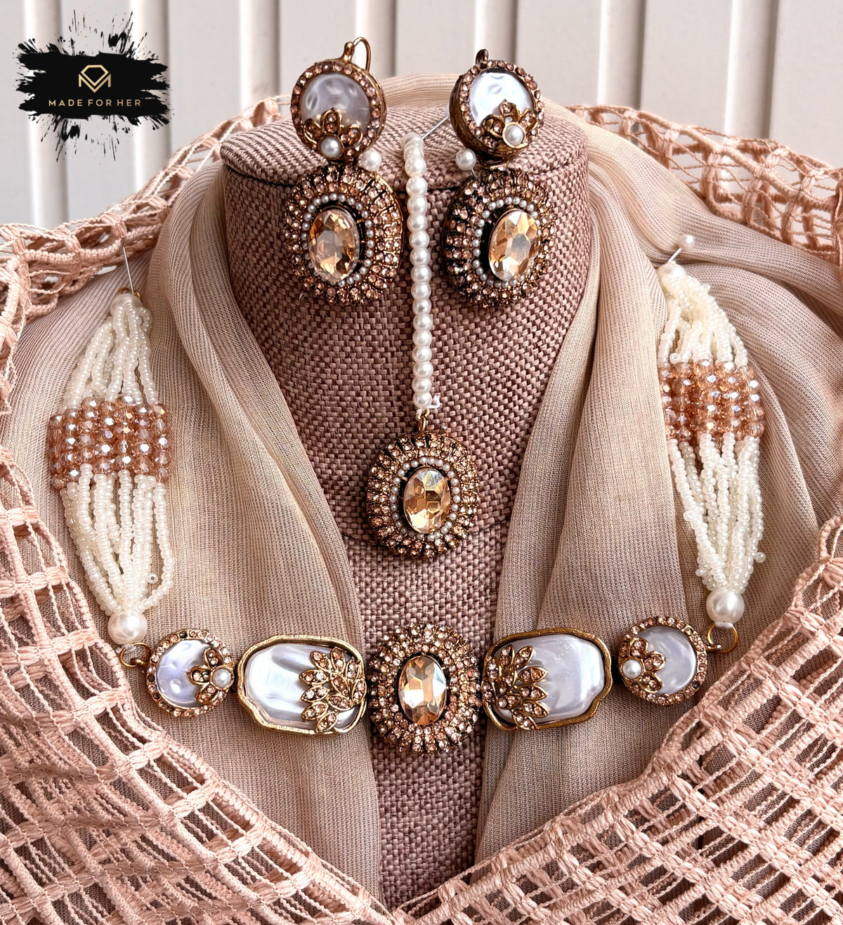Elite Pearly Choker Set - KAHD1089