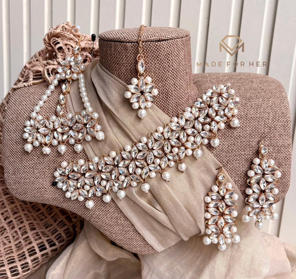 Pearl Royale Choker Set - WM1159
