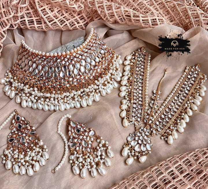 Aabroo Bridal Collar Set - KAT1051