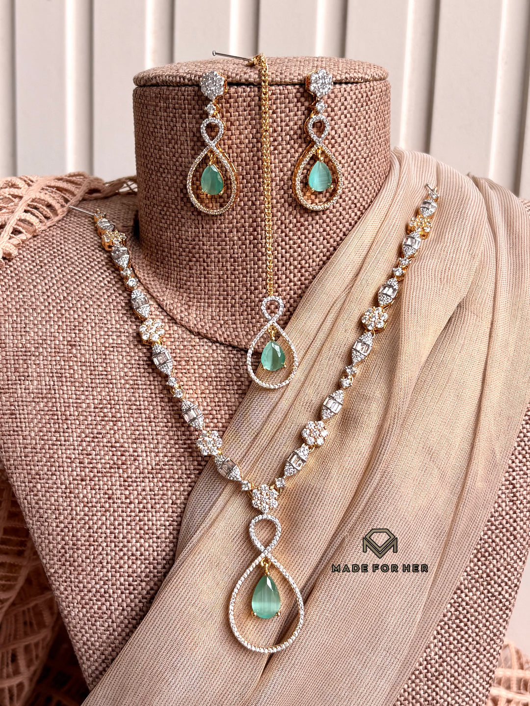 Élan Zircon Necklace Set - KFS1124
