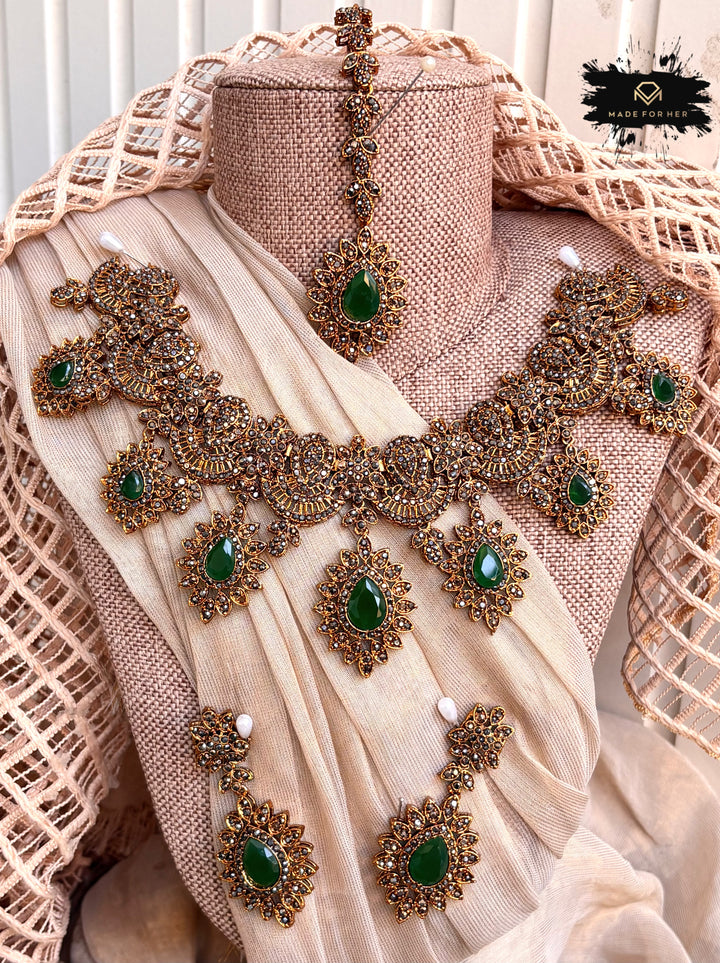 Crystal Statement Necklace Set - RAYN1079