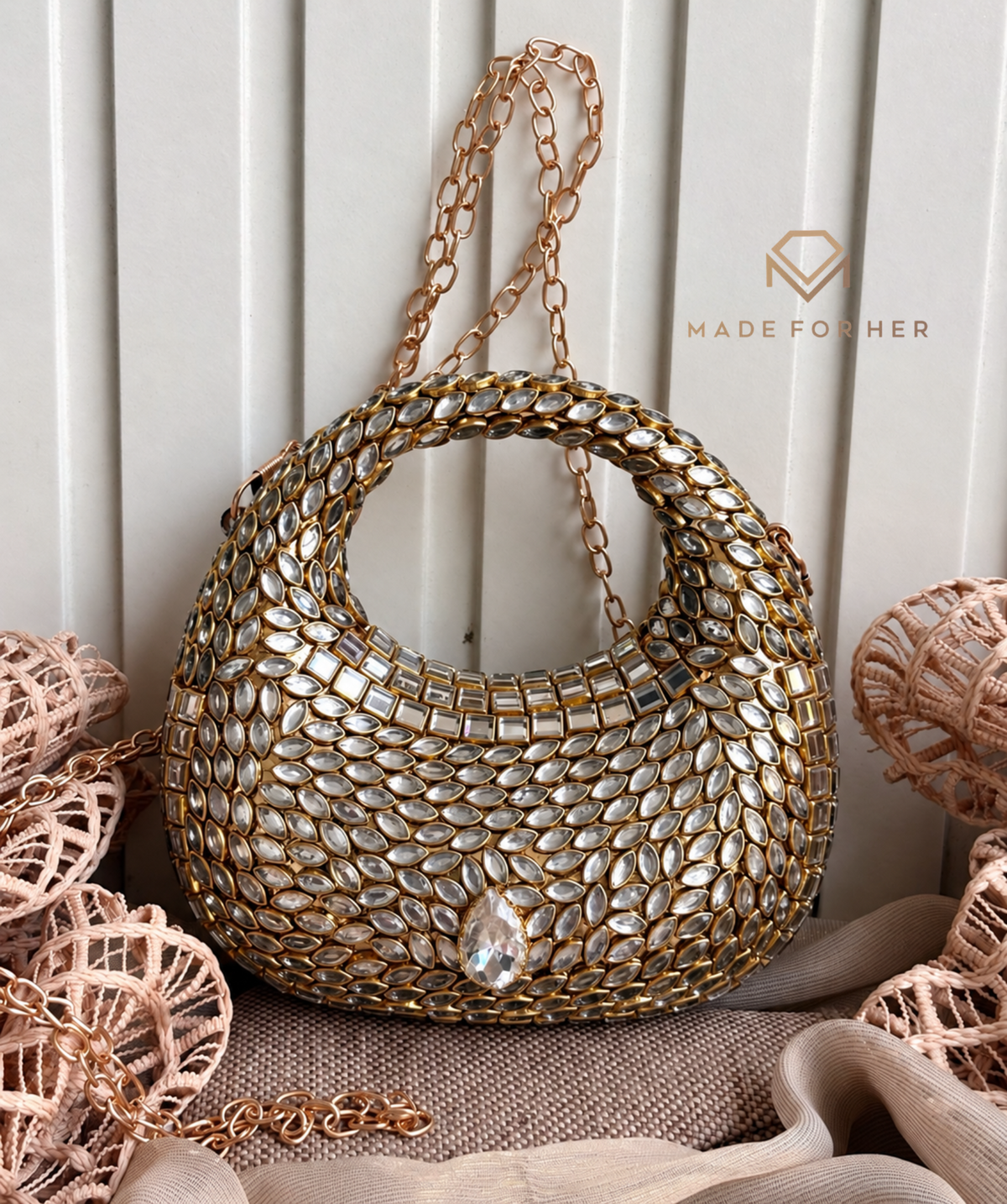 Royal Gleam Embellished Clutch - KSTP1120