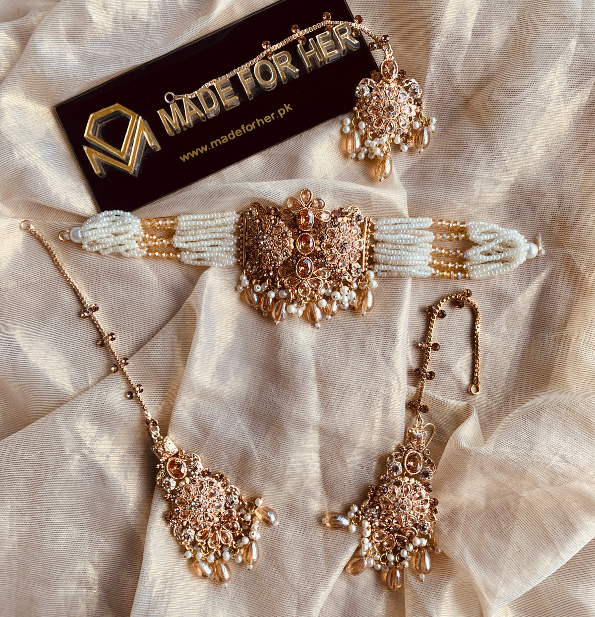Luxurious Choker - KQK065