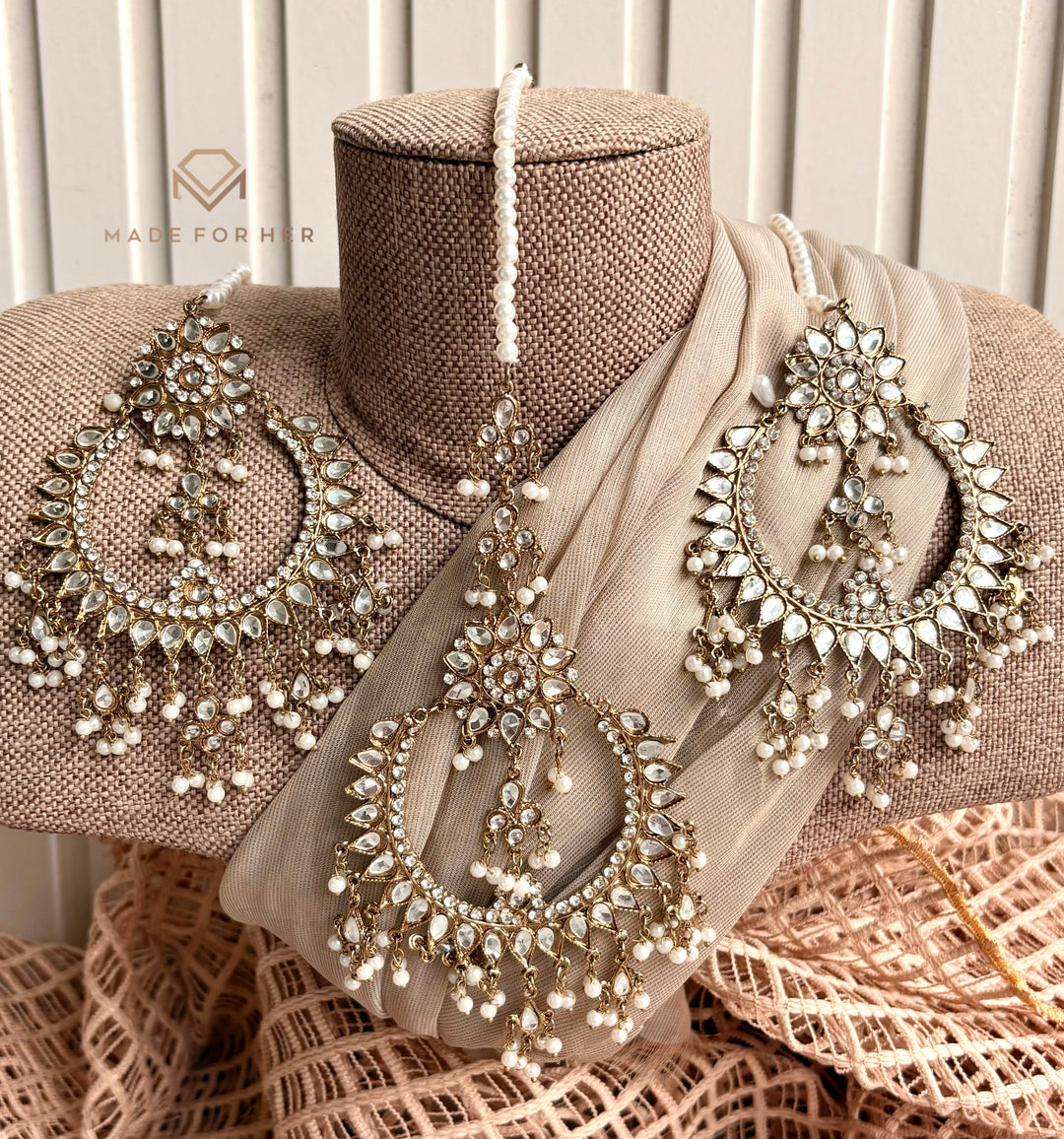 Mahira Jumbo Earrings & Tikka Set - KMW1221