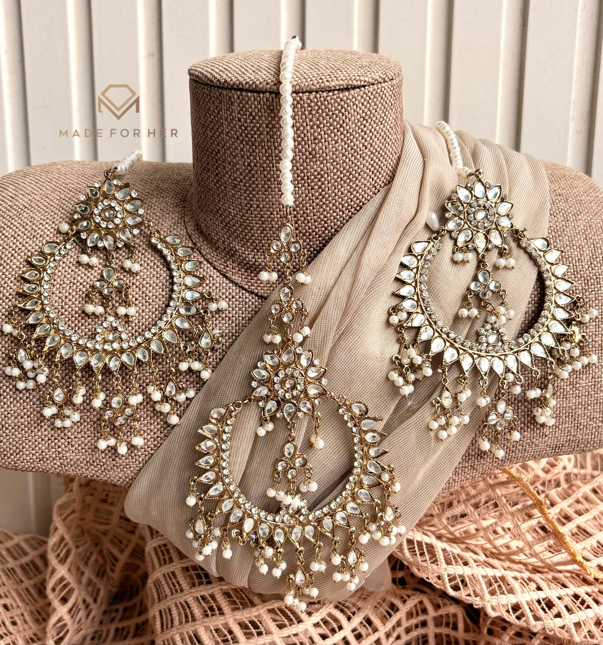 Mahira Jumbo Earrings & Tikka Set - KMW1221
