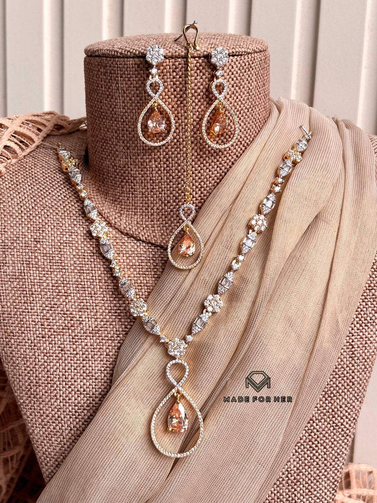 Élan Zircon Necklace Set - KFS1124