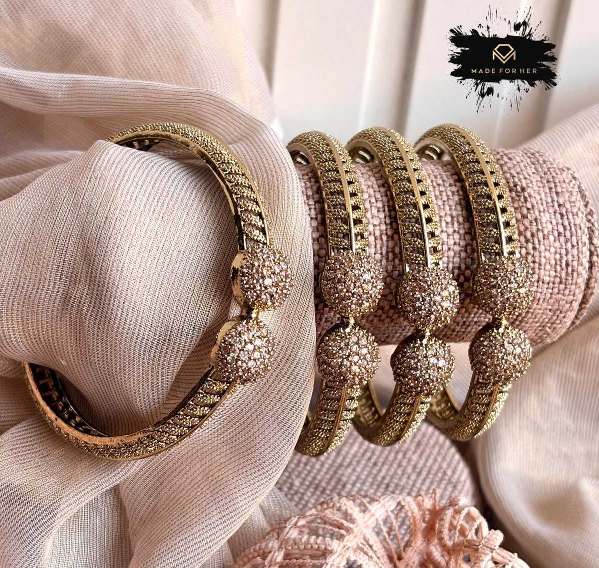 Celeste Zircon Bangles - 4Pcs - Antique - KKB1007