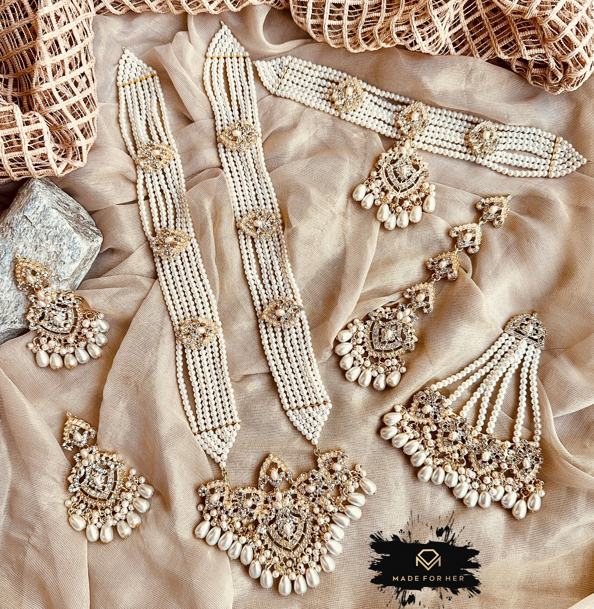Pearl Aura Bridal Set - RH1076