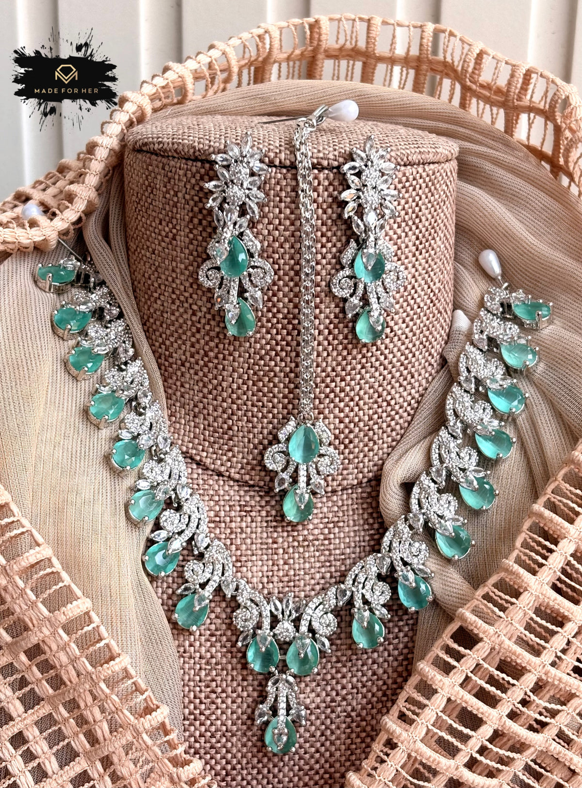 Celeste Zircon Necklace Set - KIA1225