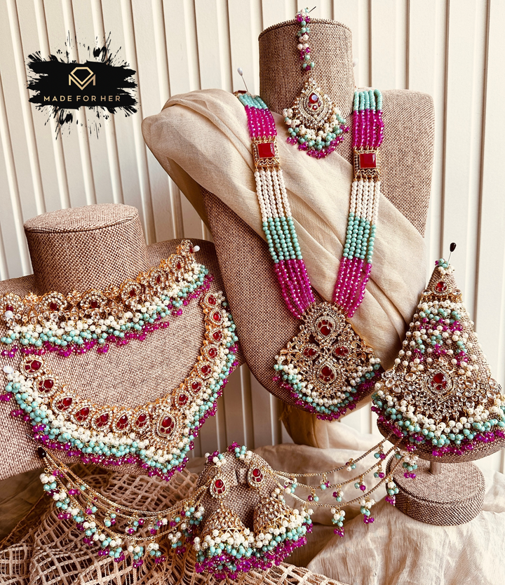 Malika-e-Aalam Bridal Set - LNS1070