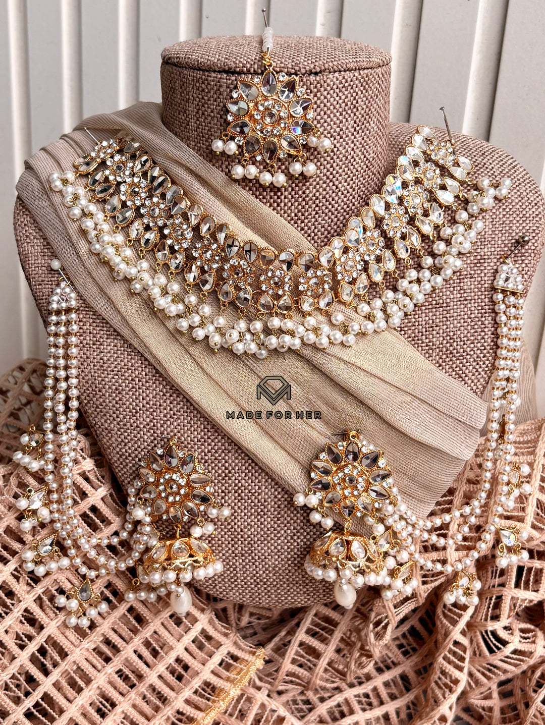 Elaré Kundan Choker Set - WM1191
