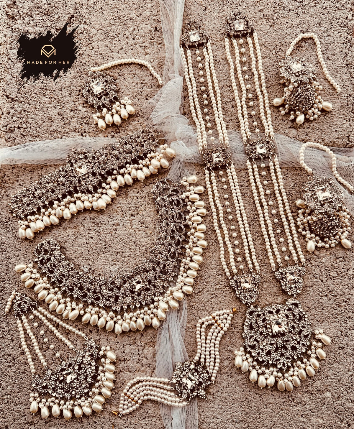 Zeenat-e-Dulhan — Exquisite Bridal Set - LA052