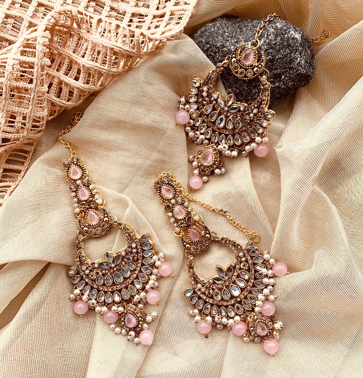 Aura â€“ Earrings & Tikka Set