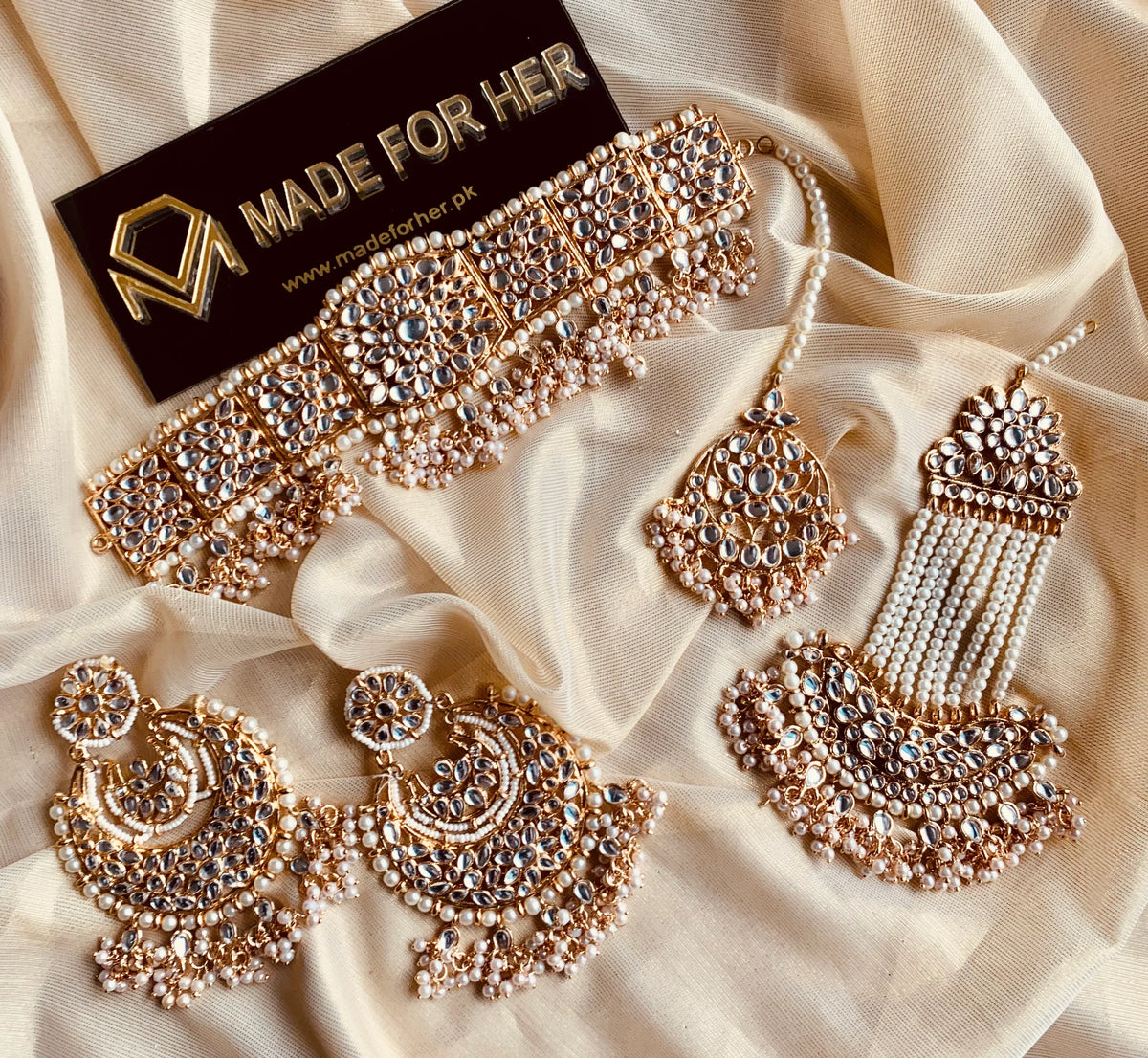 Bridal Heavy Choker - WM018