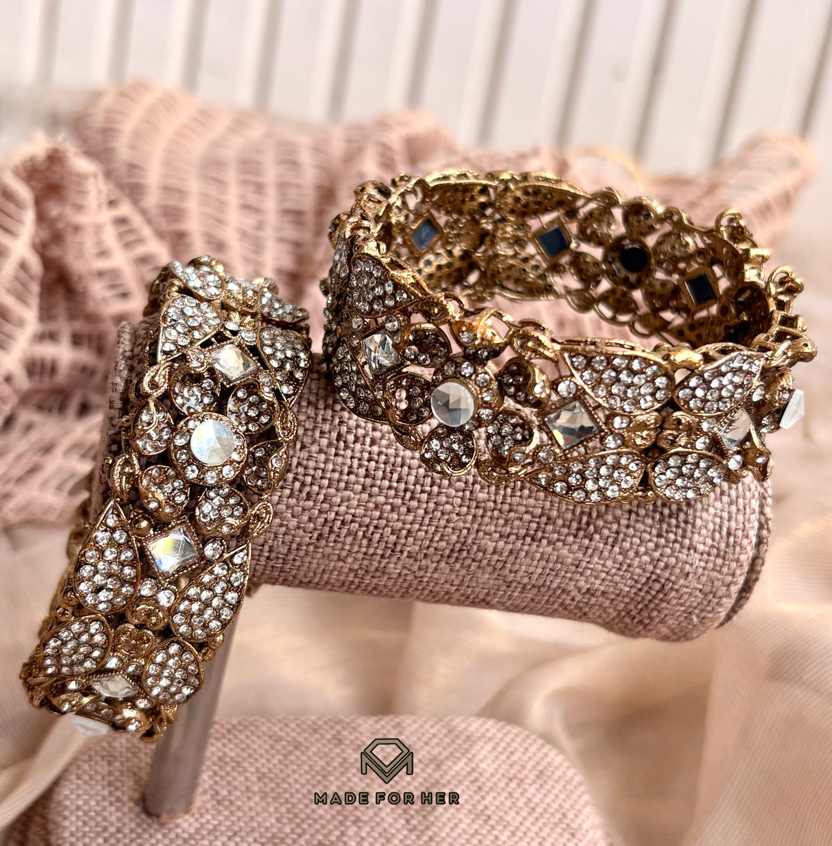 Sunehri Openable Bangles - LNS1212