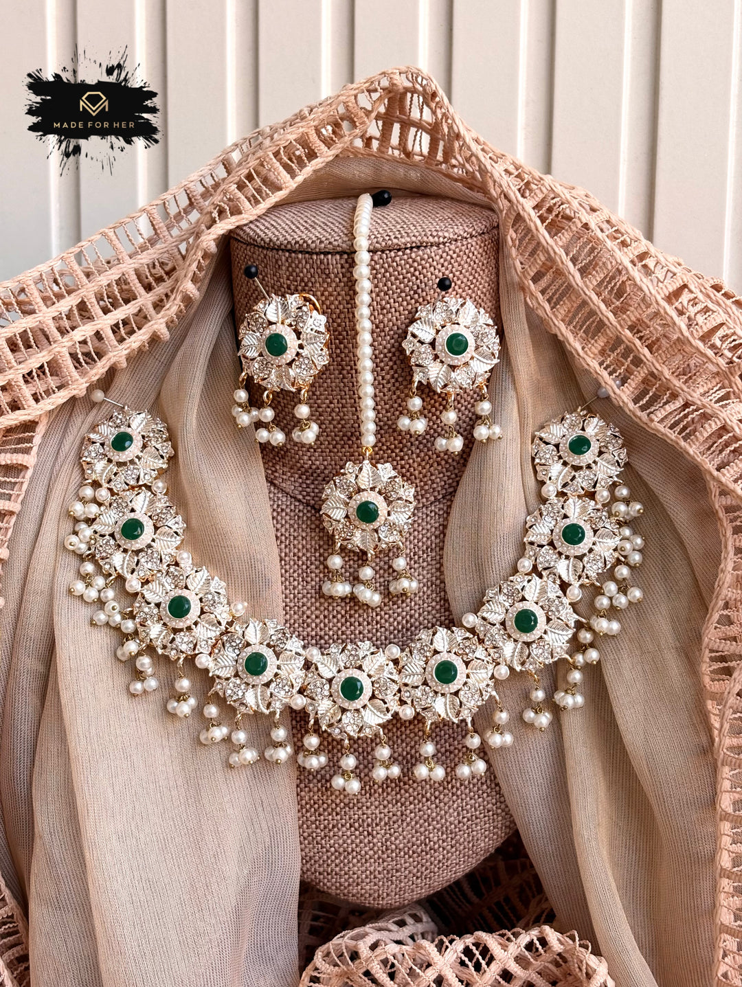 Elyra Radiance Necklace Set - RAYN1089
