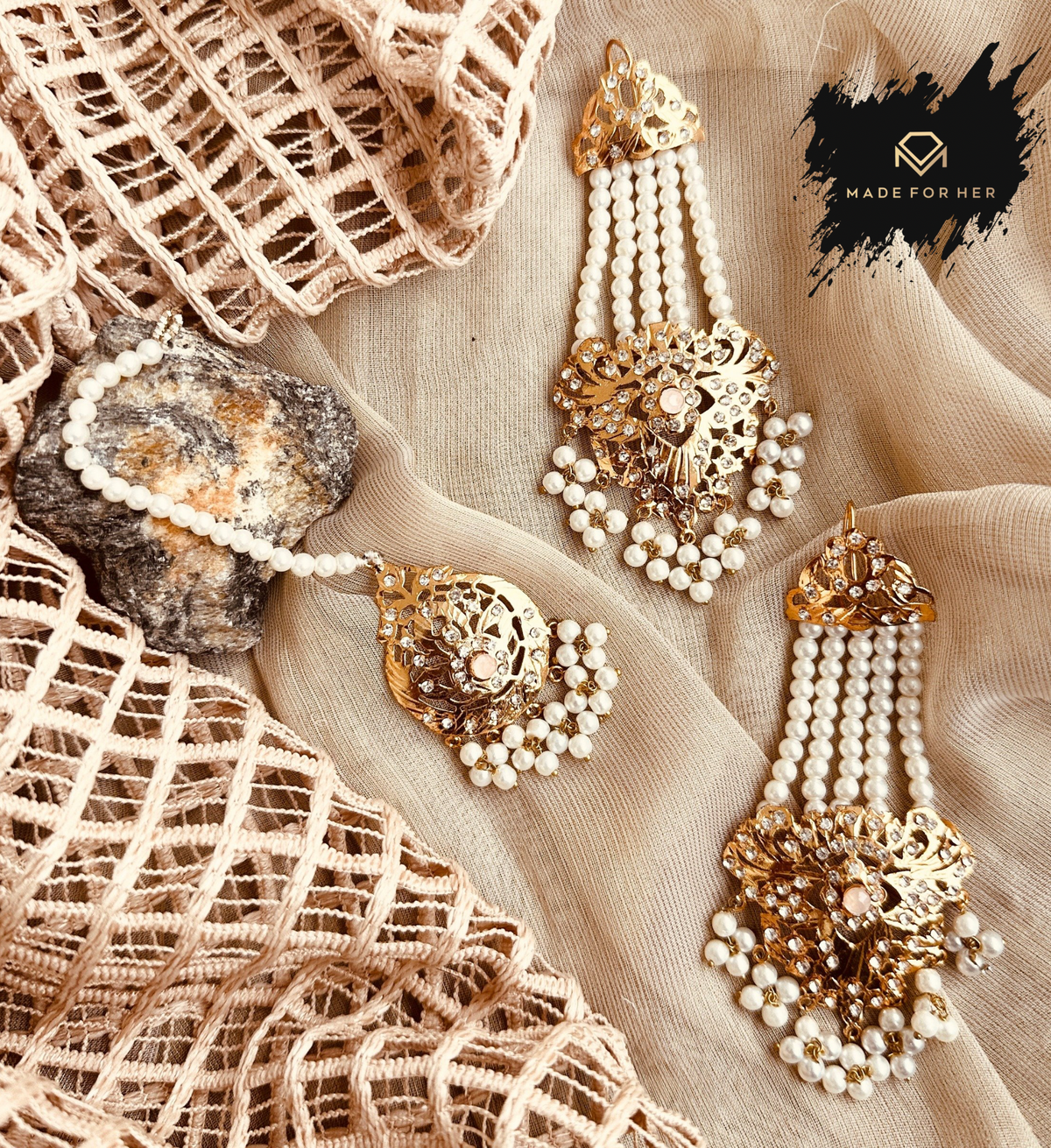 Aayat â€“ Traditional Earrings & Tikka Set - WM1045