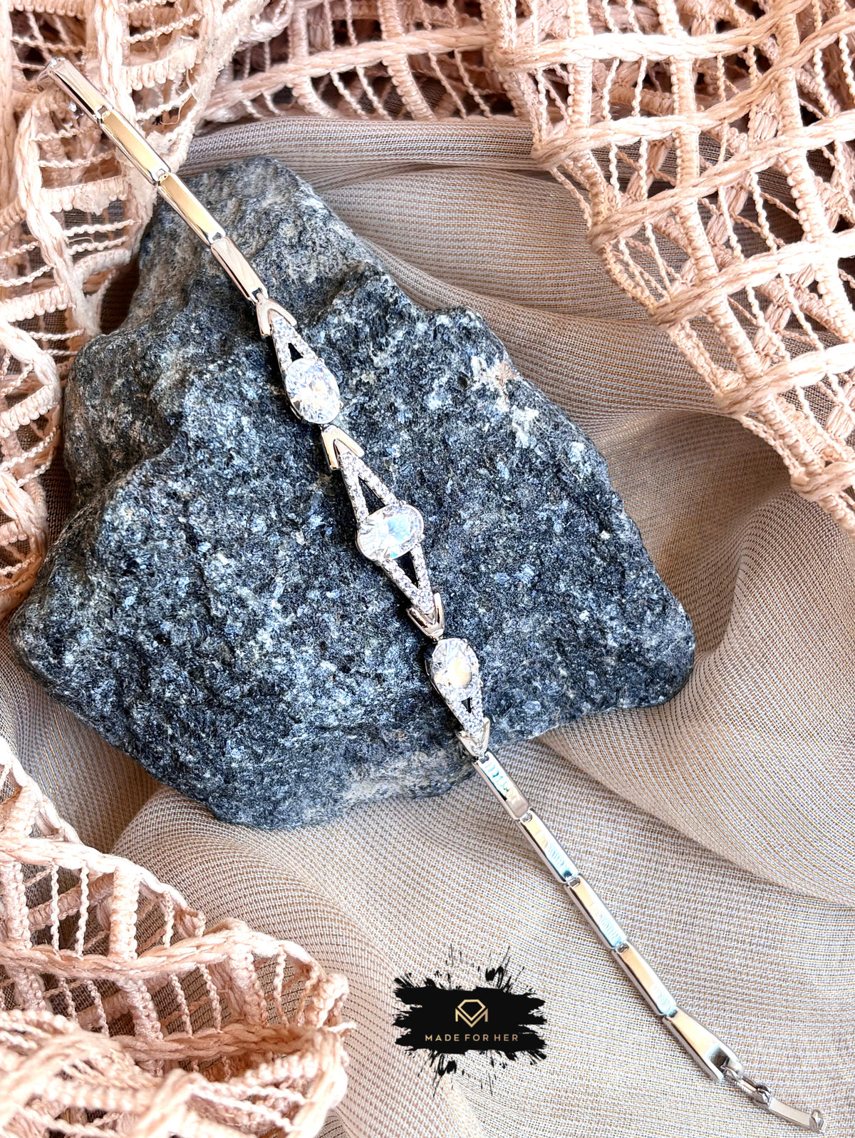Silver Chic Bracelet - KIA1199