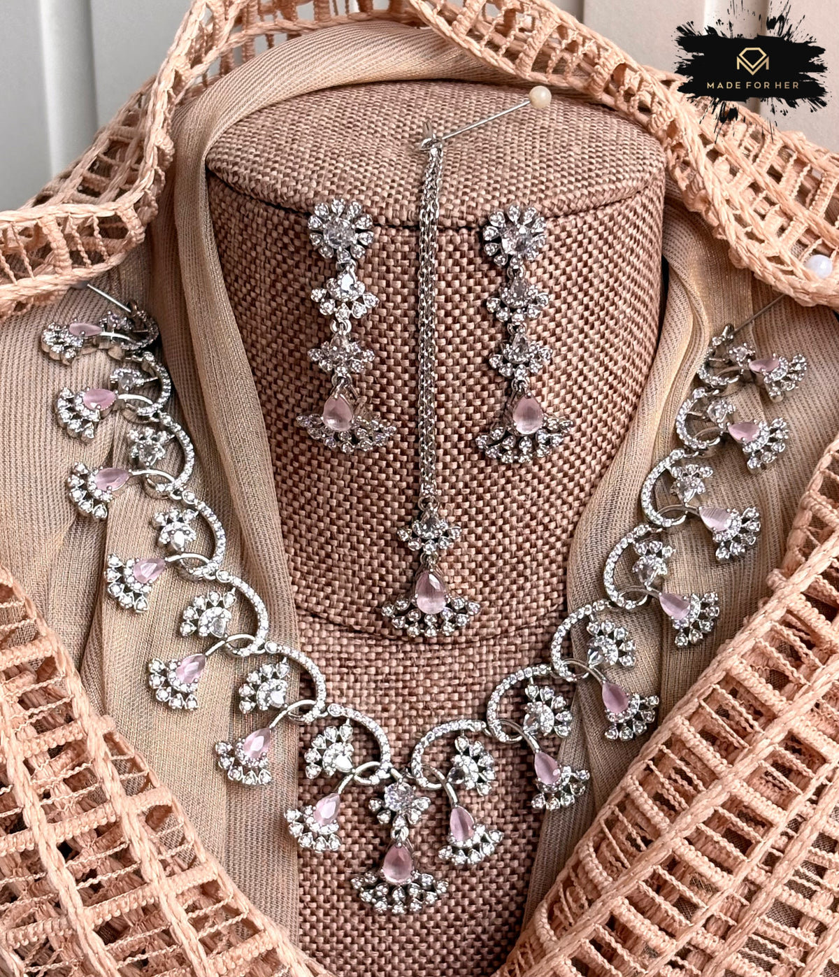 Royal Gleam Zircon Necklace Set - KIA1232