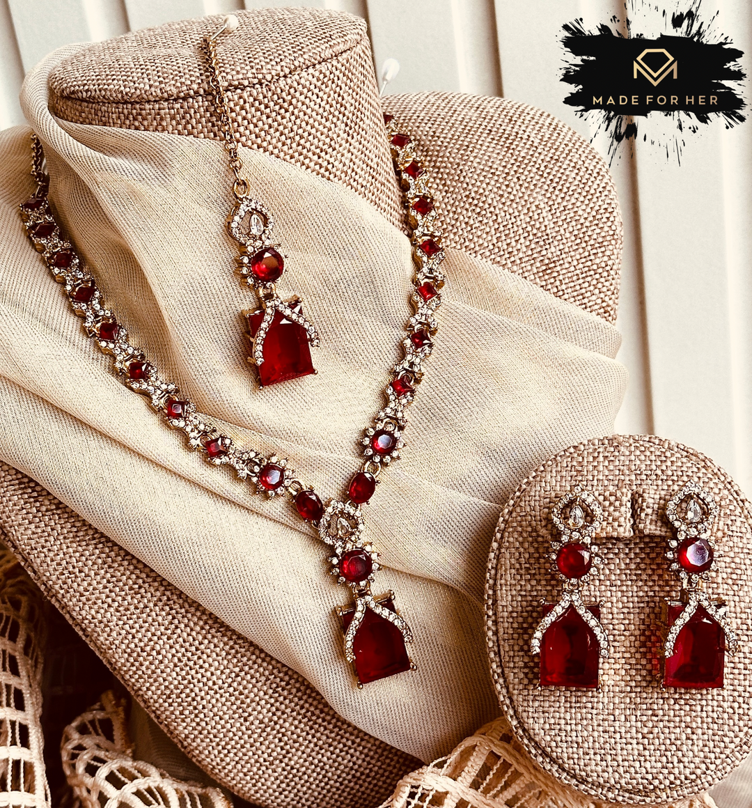 Elara Crystal Necklace Set - RJK1045