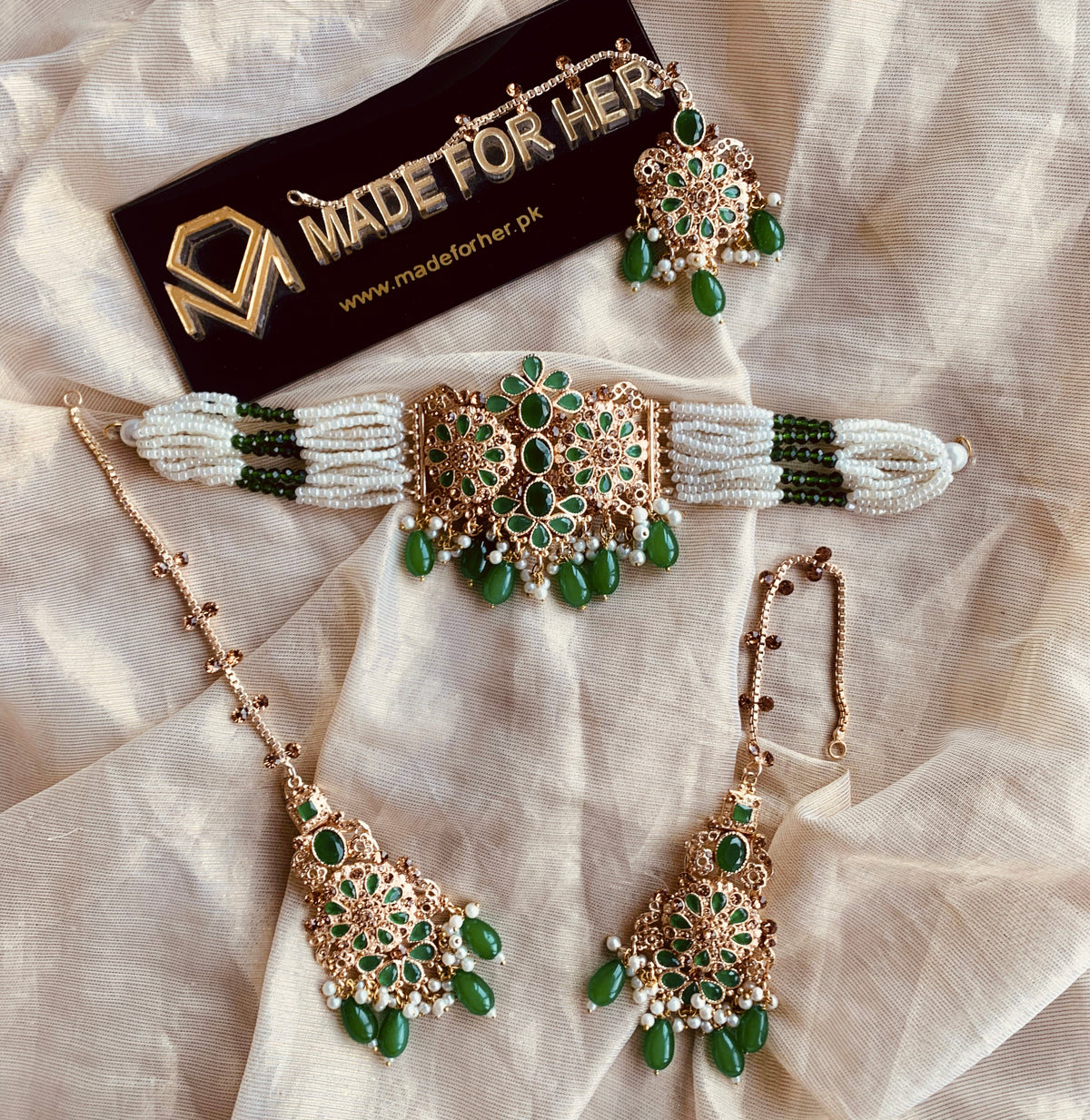 Luxurious Choker - KQK065