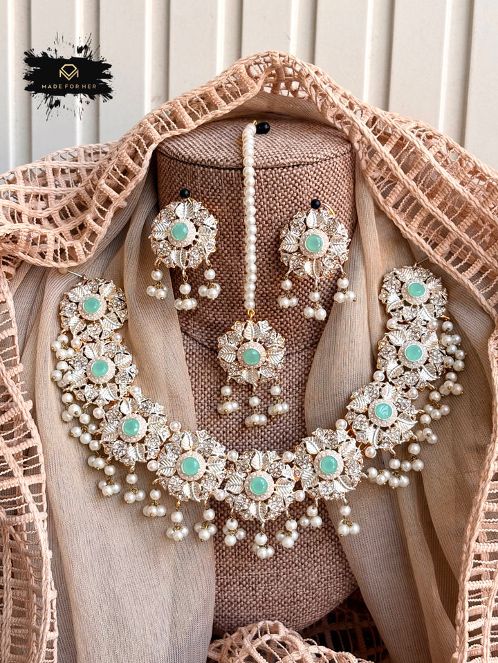 Elyra Radiance Necklace Set - RAYN1089