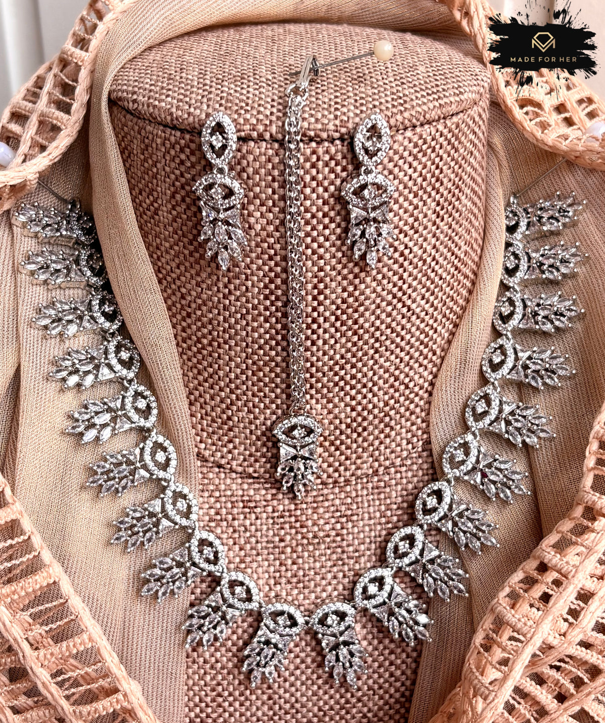 Radiant AD Zircon Necklace Set - KIA1231