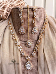 Solenne Zircon Necklace Set - KFS1142