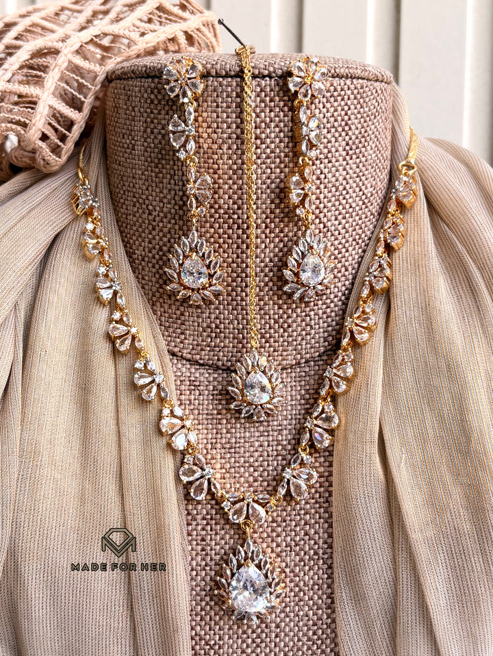 Solenne Zircon Necklace Set - KFS1142
