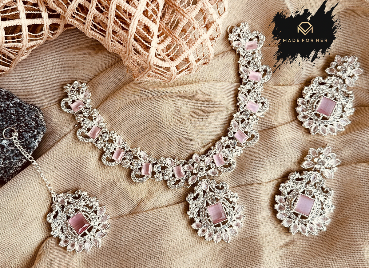 Livia â€“ Radiant Necklace Set - KSDQ1002