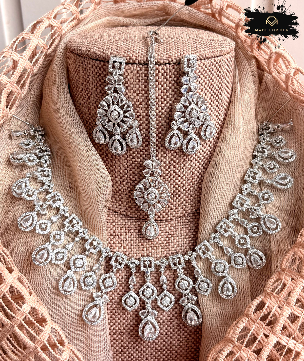 Regal Zircon Necklace Set - KDV1009