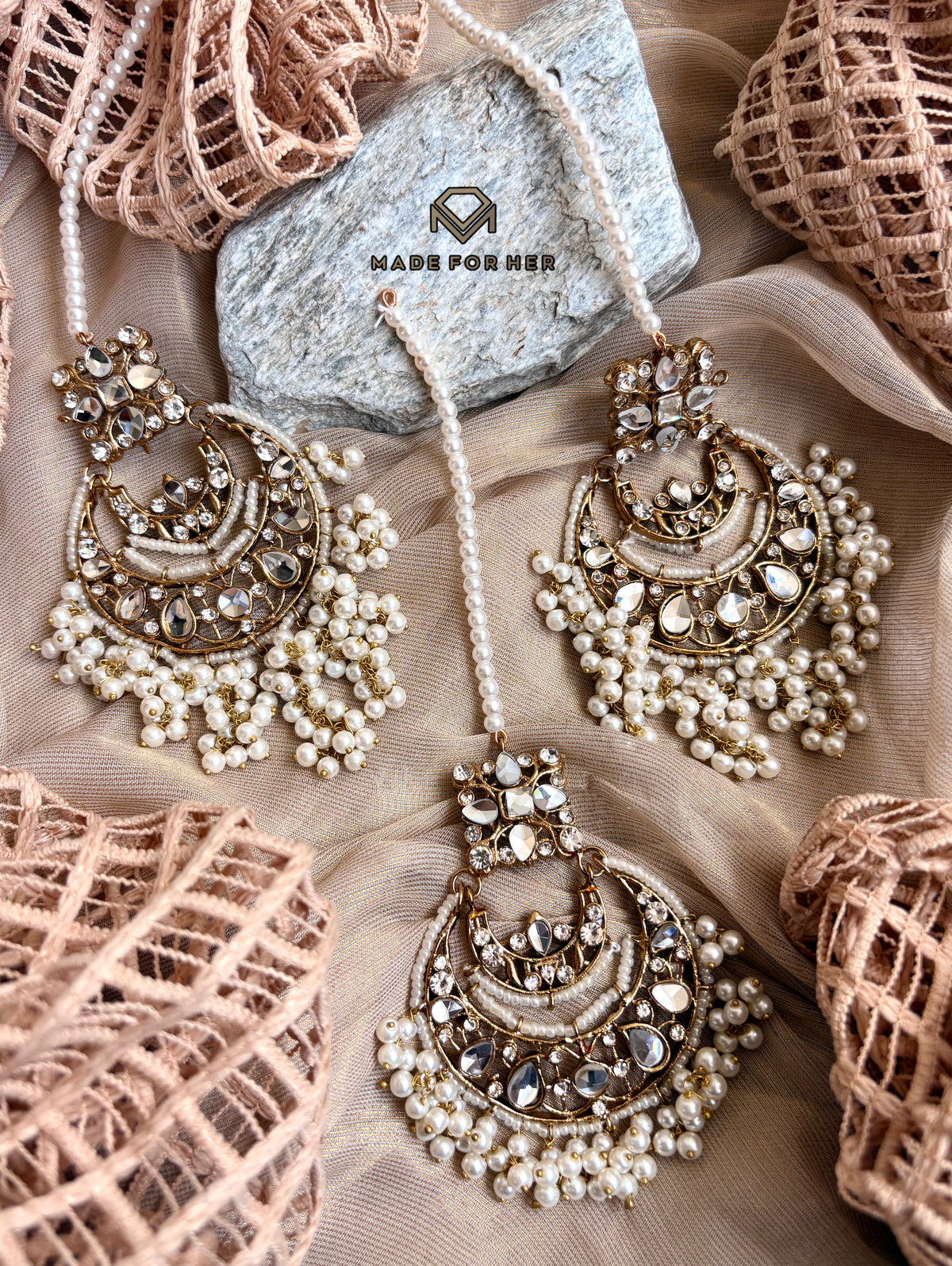 Mahira Earrings & Tikka Set - LNS1201