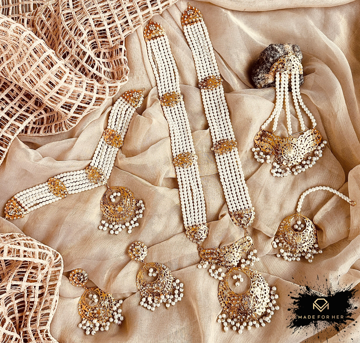 Gulzar-e-Nizam Bridal Set - WM1061