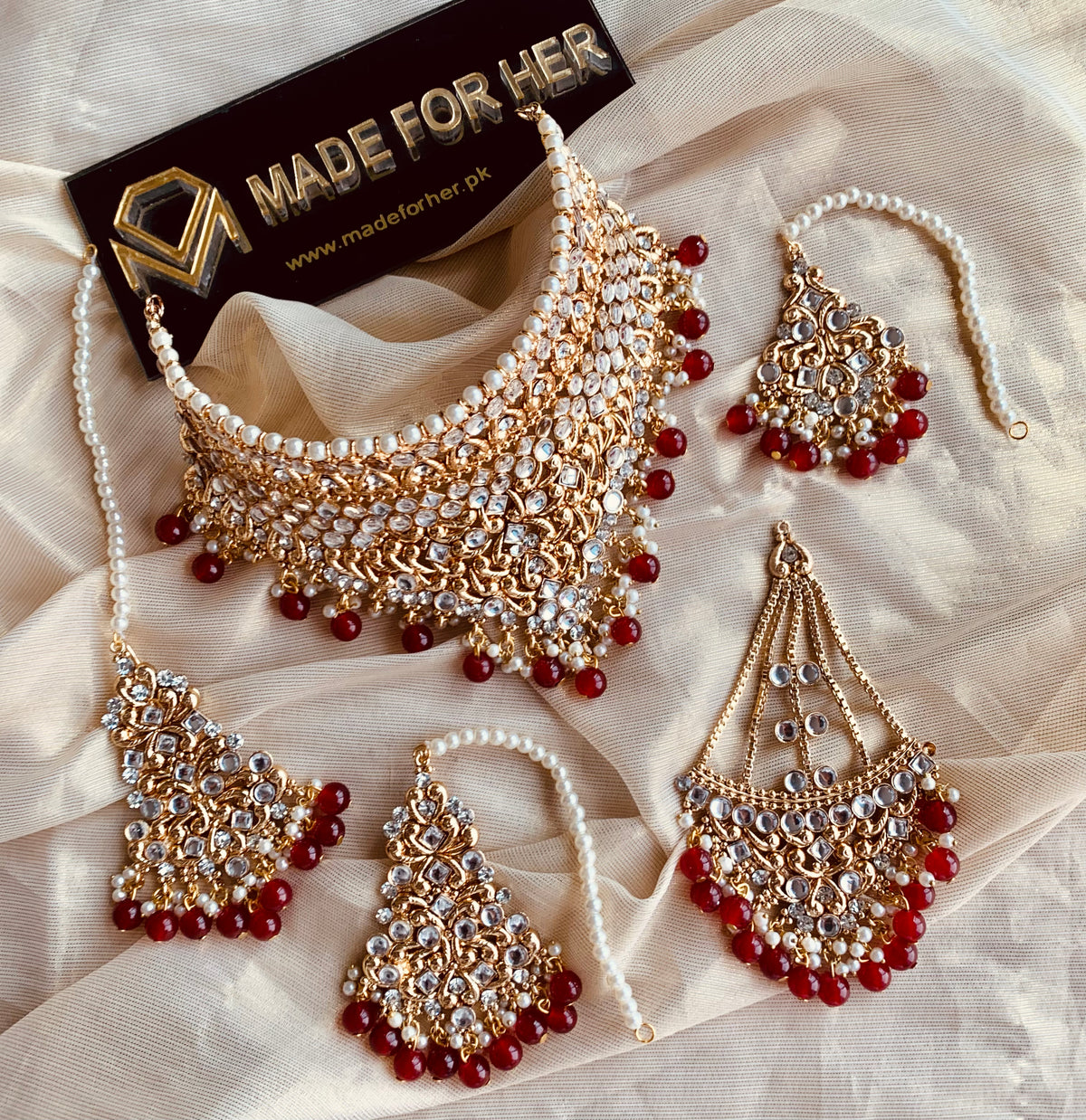 Luxurious Bridal Collar - KAT033