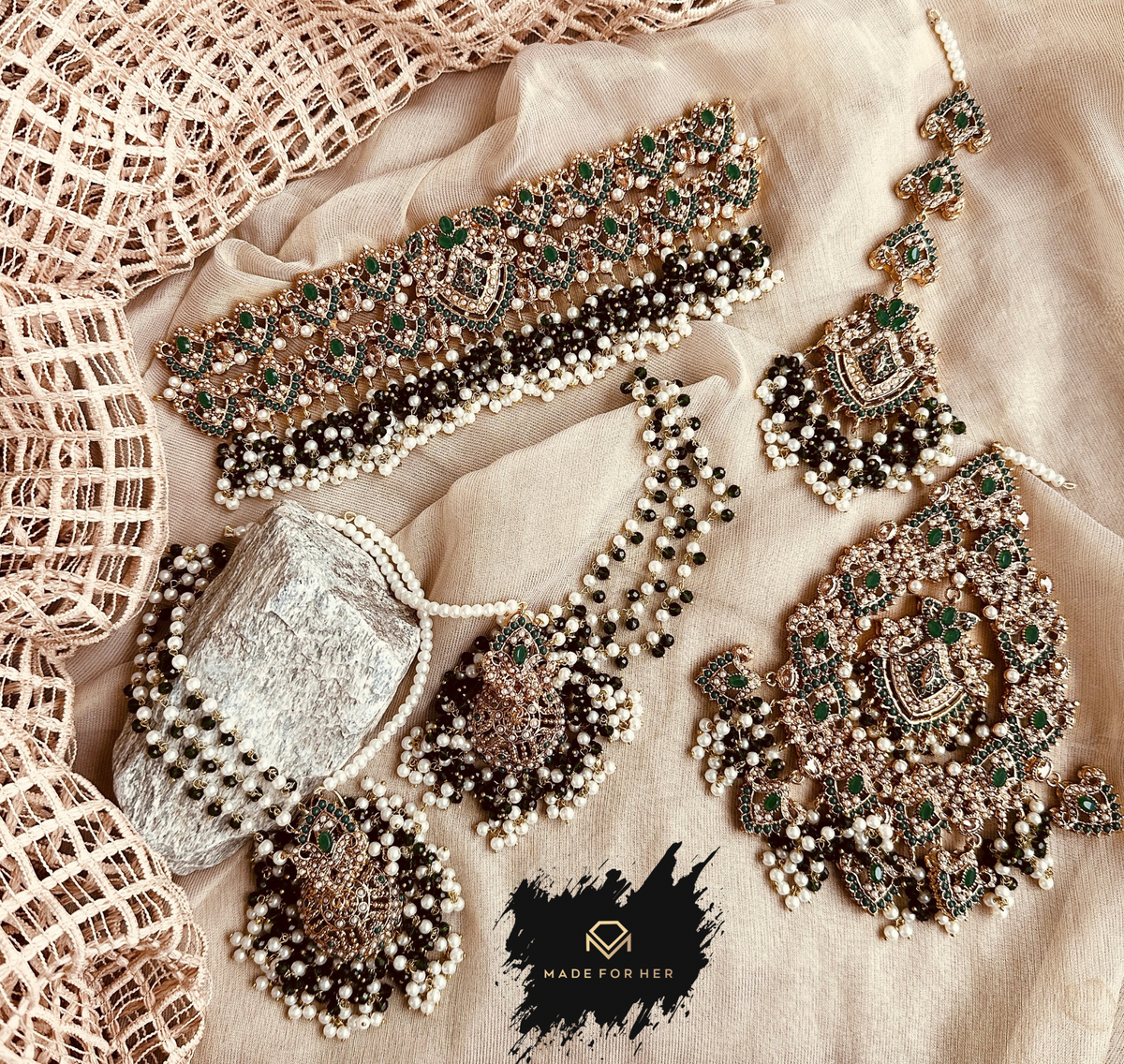 Saveraa — Opulent Bridal Set - LA1001