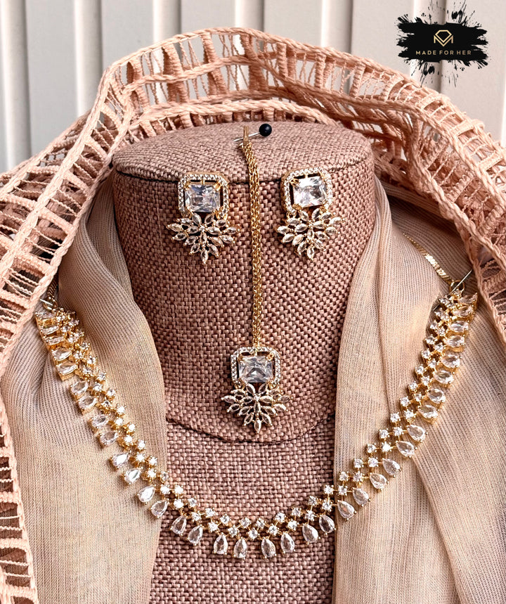Aveline Zircon Necklace Set - KM1001