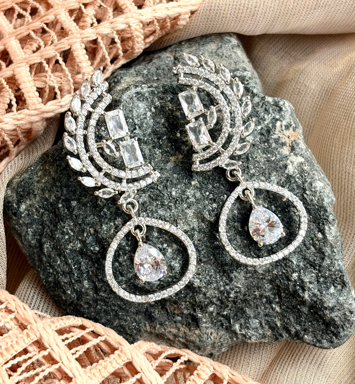 Grace Drop Zircon Earrings - LNJ1011