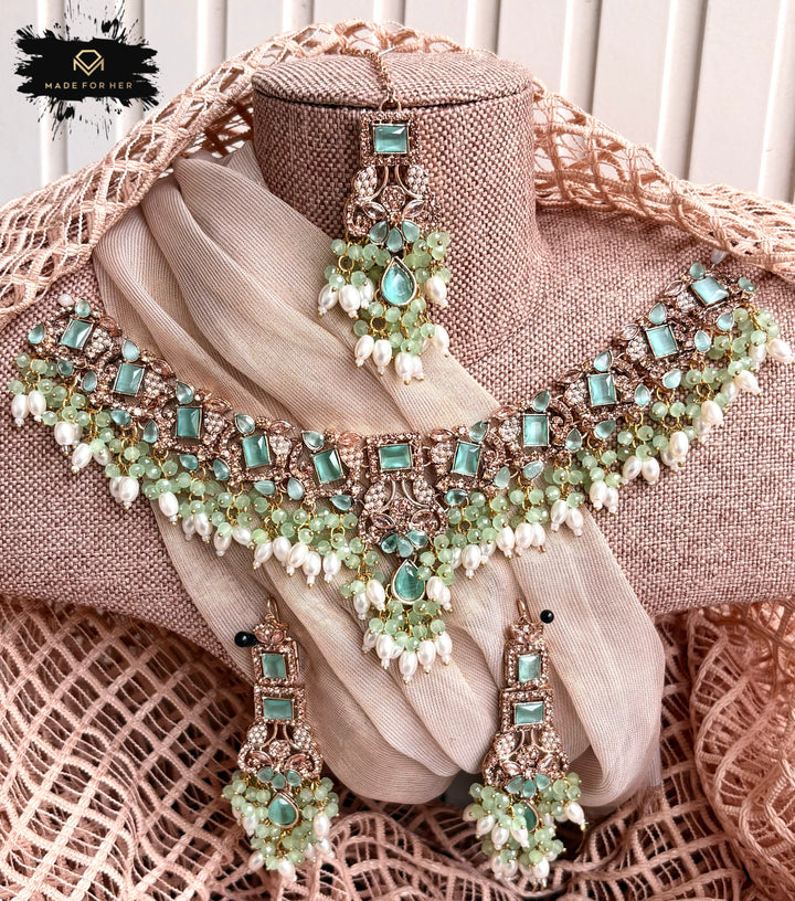 Elanique Necklace Set - KAHD1100