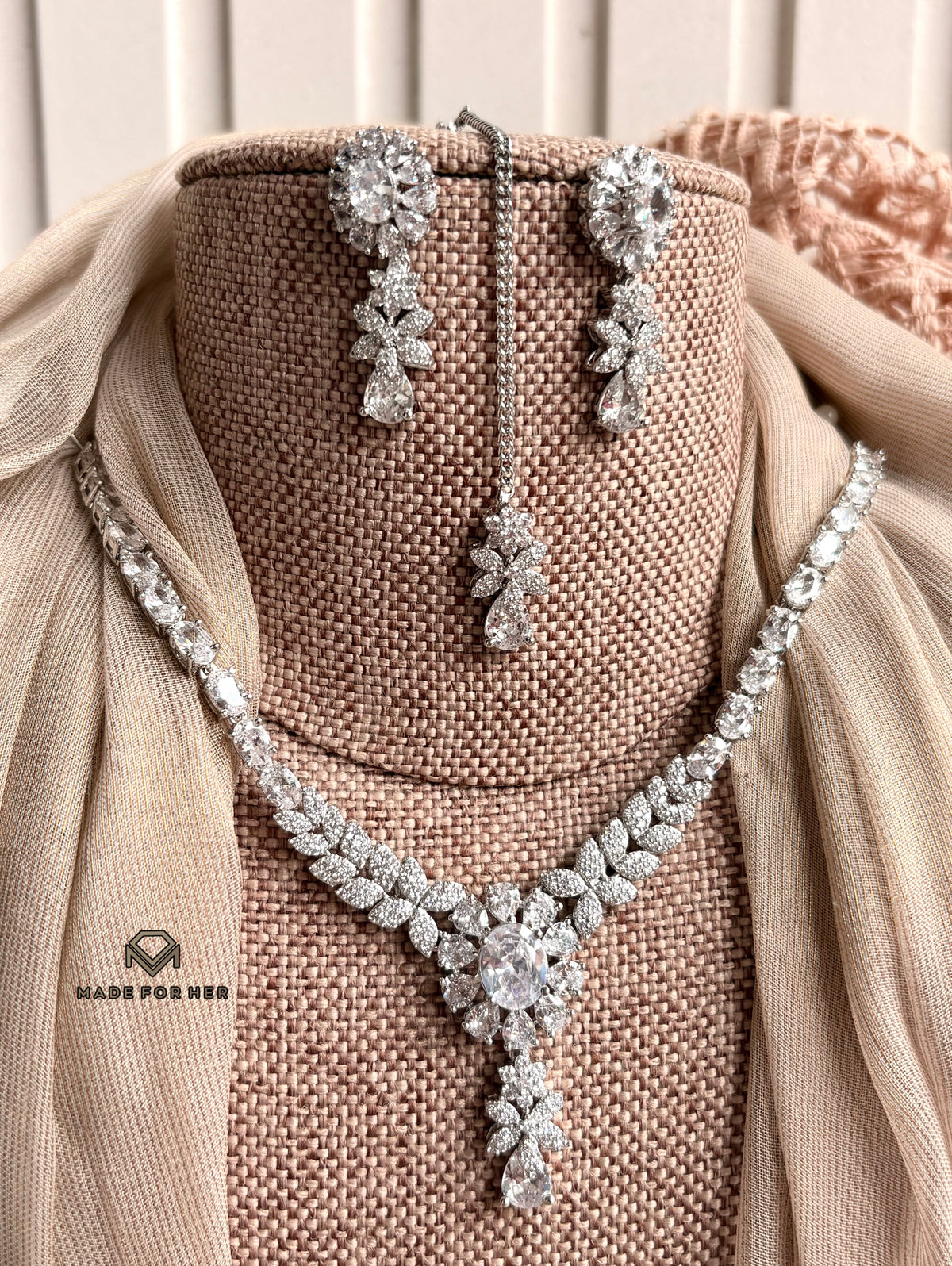 Aveline Zircon Necklace Set - KFS1145