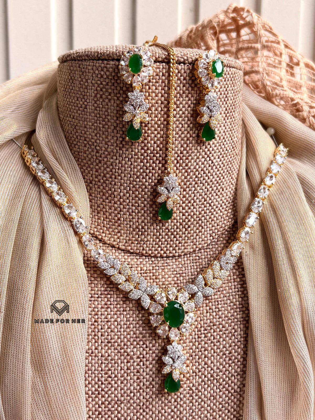 Aveline Zircon Necklace Set - KFS1145