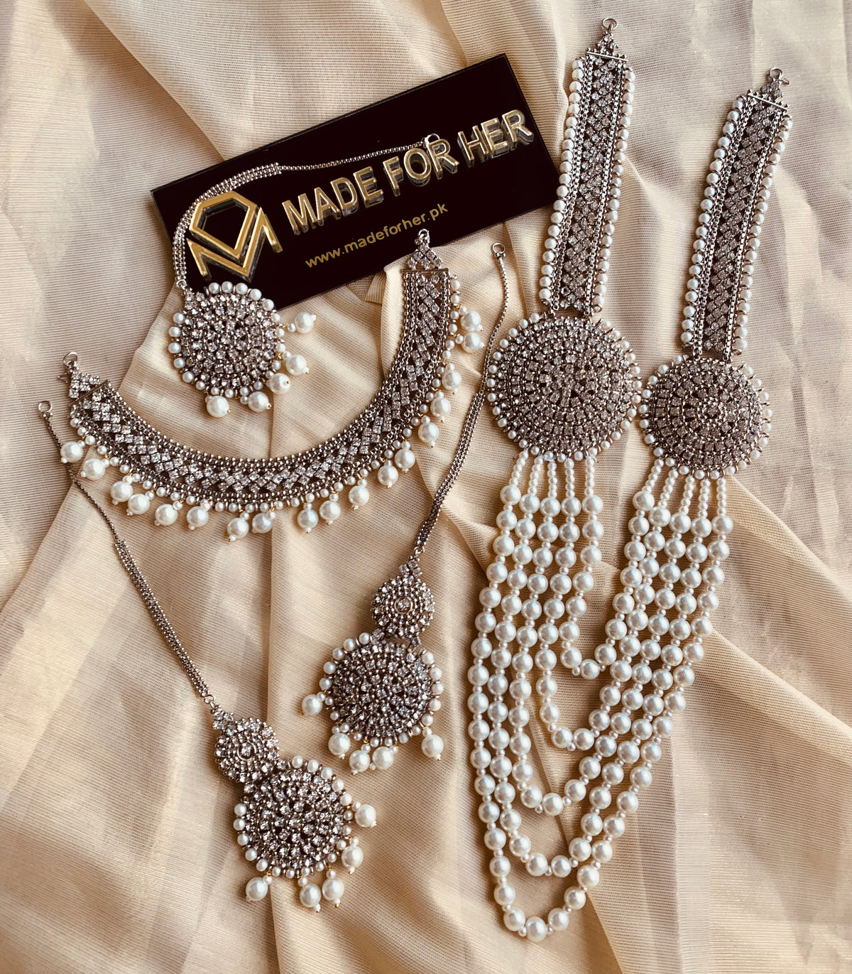 Pearly Malaa - WM129
