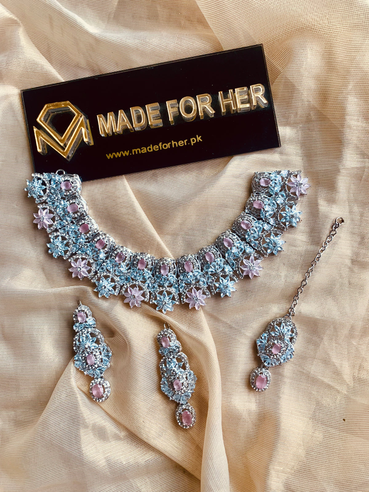 Flower Necklace - KQK050